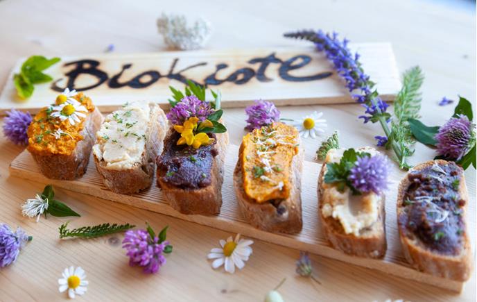 25-04-20-brot-aufstriche-7463