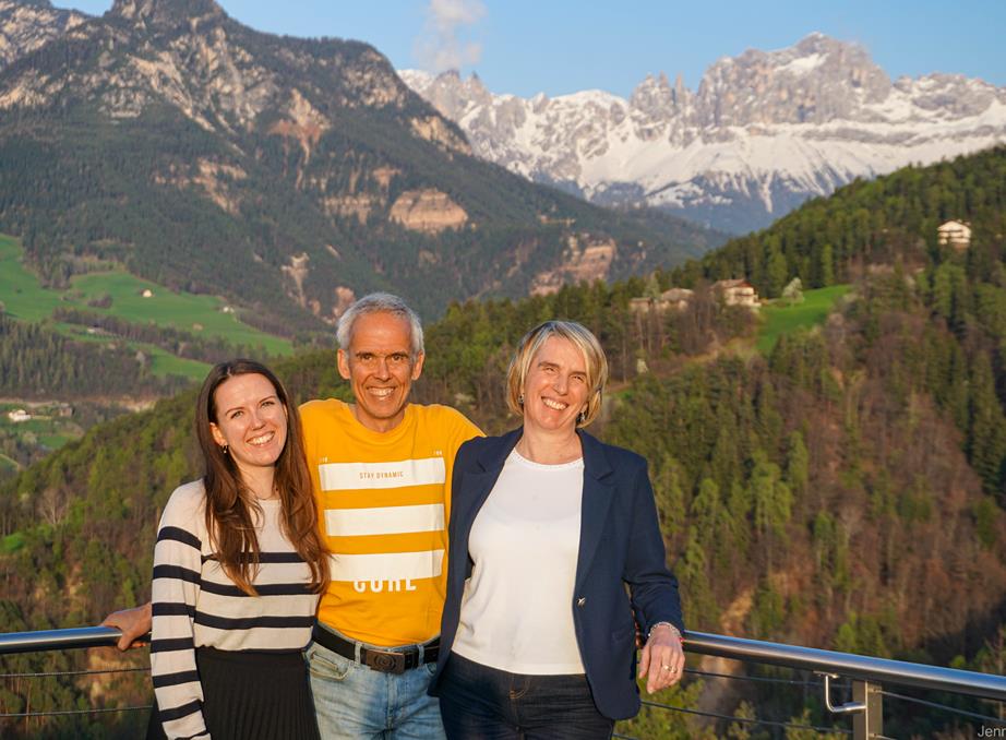 familienfoto-lisa-kurt-sonja-jenni-koutni-2-von-6