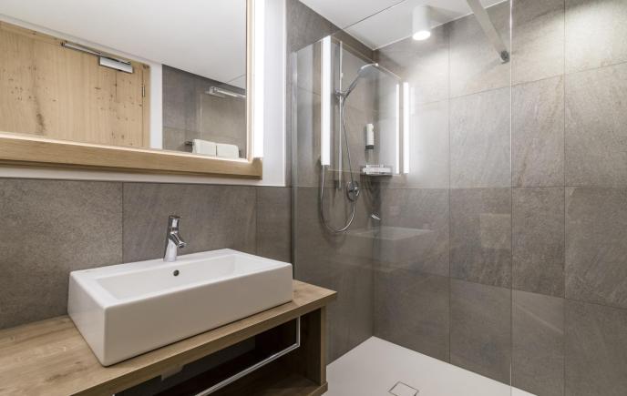 saturn-nr-205-28-11-17-b6a3902