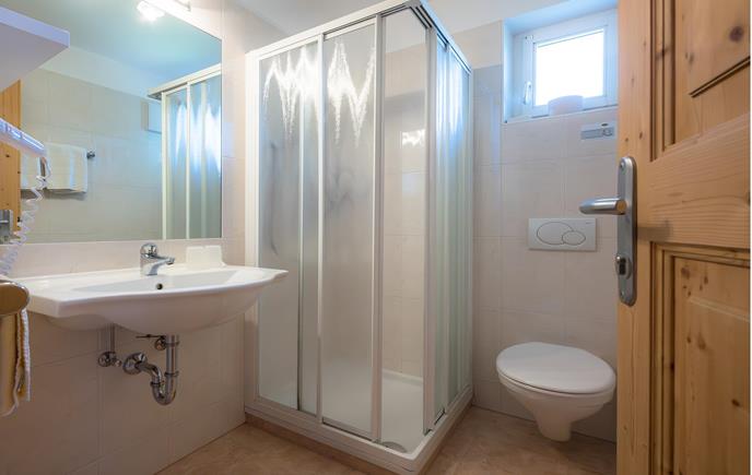 fotoarmin-bad-in-doppelzimmer-010